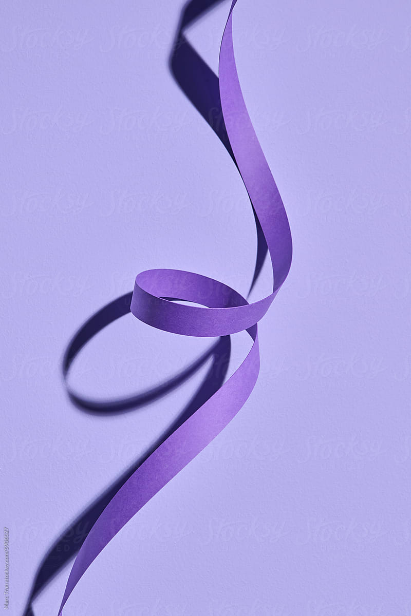 Purple serpentine on a light purple background
