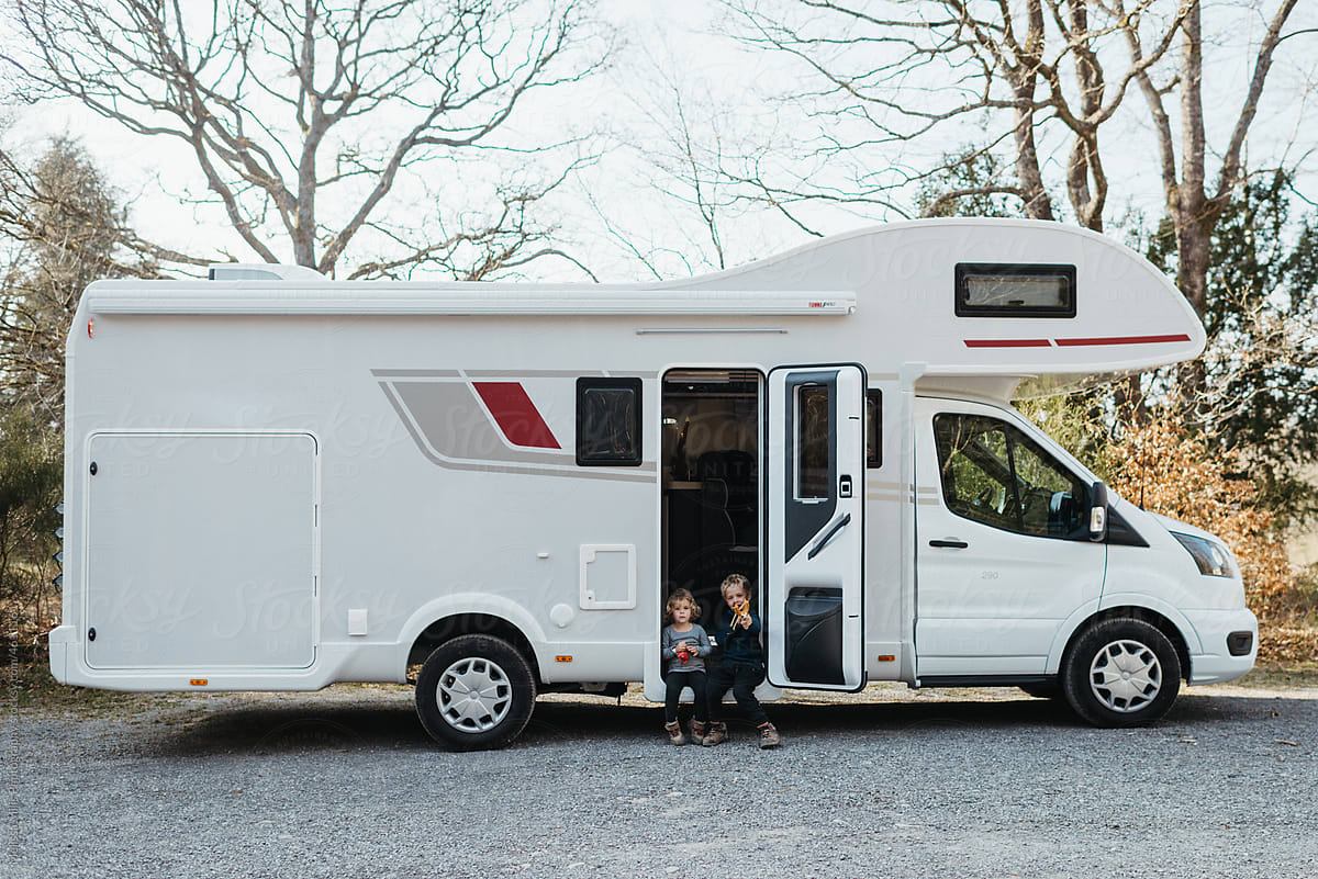 Family road trip with mobilhome