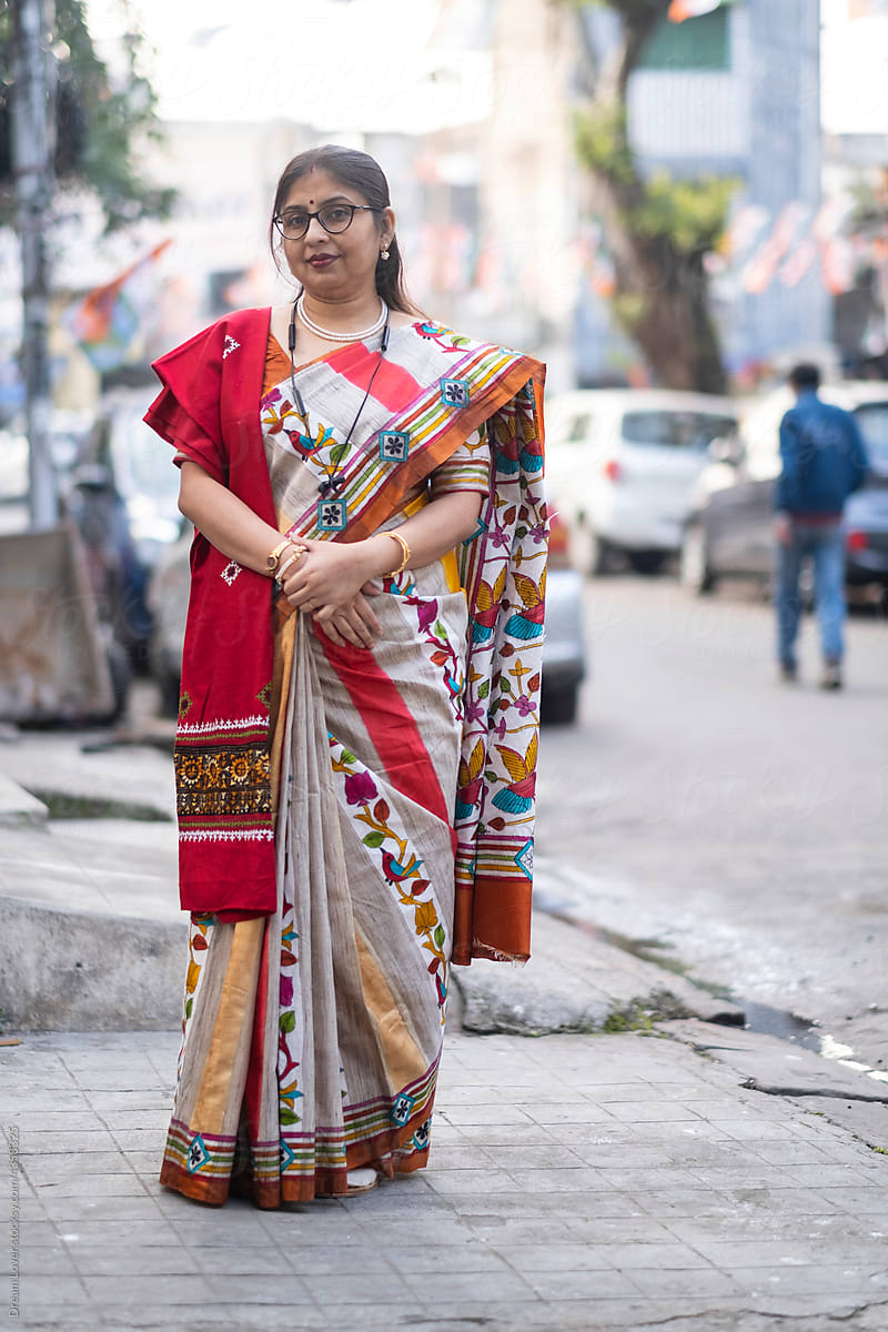 7 Stylish Indian Looks You Must Try – for Durga Pooja! | saree.com by  Asopalav