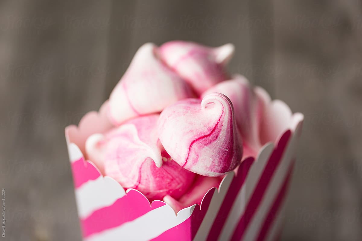 Prink striped Meringue Kisses in pink and white treat box