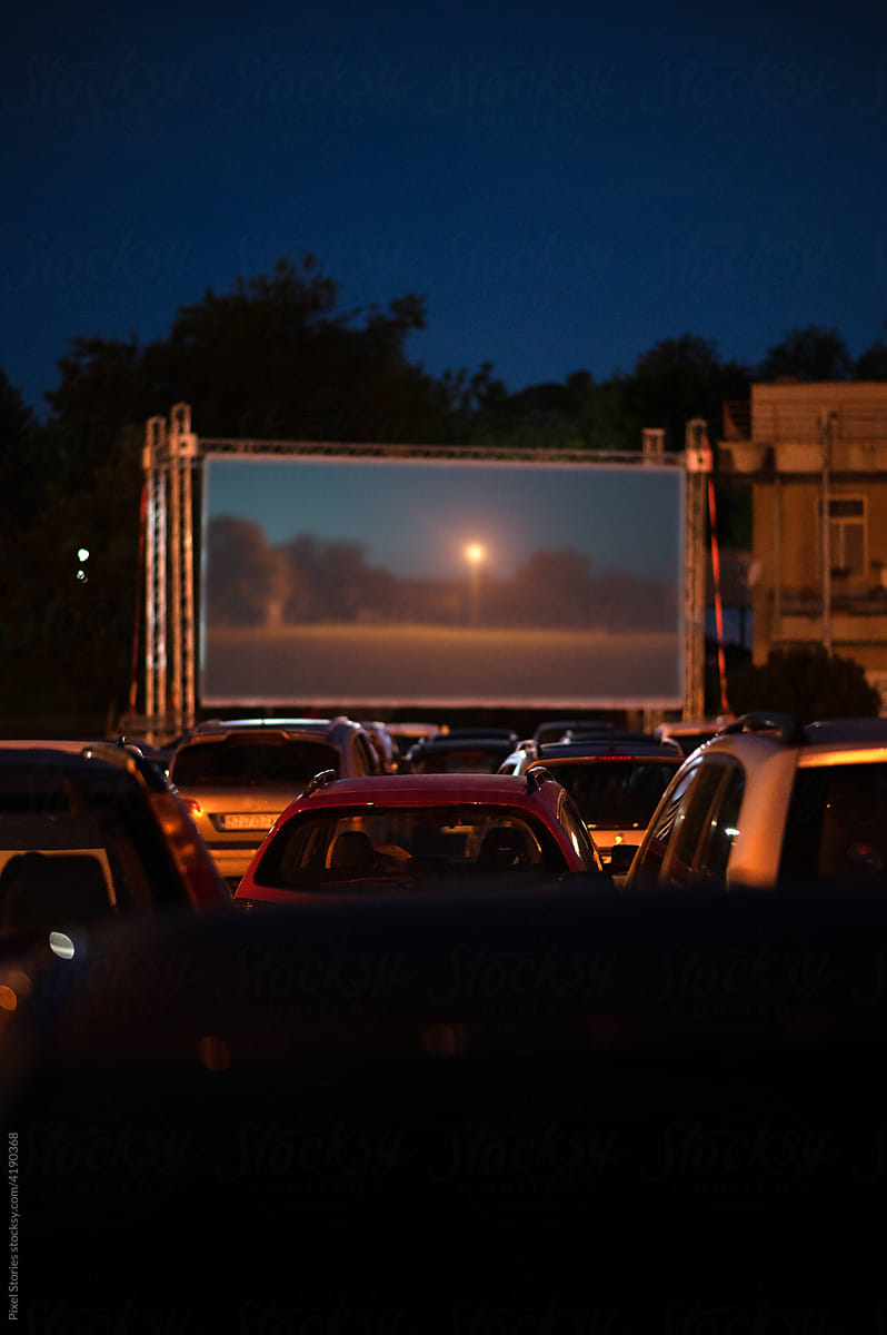Drive-in theatre full of cars