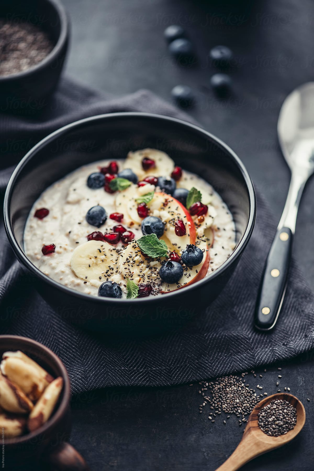 Food: Breakfast bowl with Soygurt with Quinoa Pops and fruits, vegan