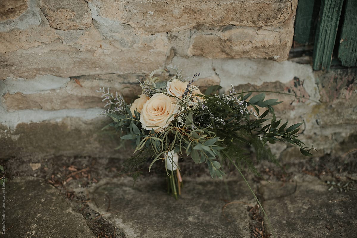 Simple peach and greenery wedding bouquet