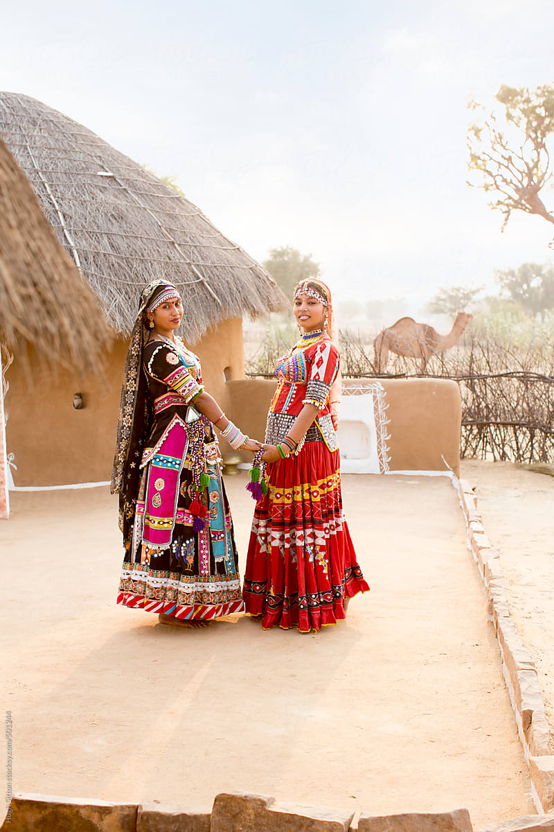Women in traditional rajasthani costume hi-res stock photography and images  - Alamy