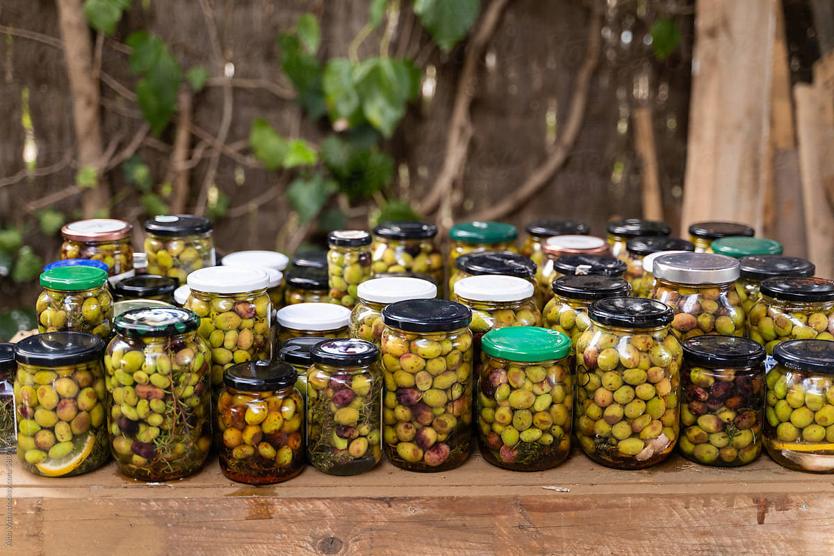 Homemade canned olives
