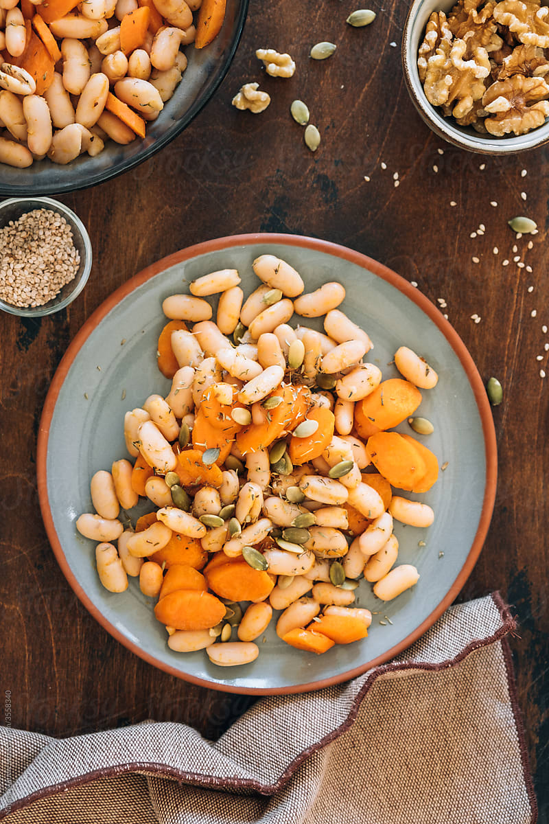 White beans with spicy carrots