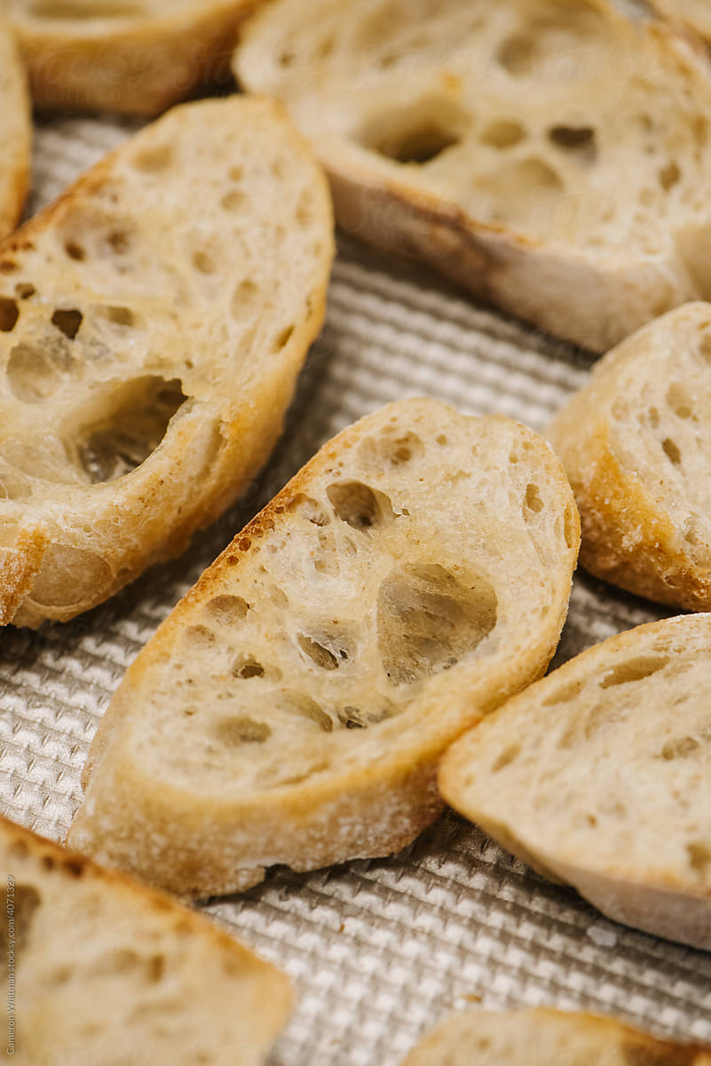 Toasted baguette crostinis