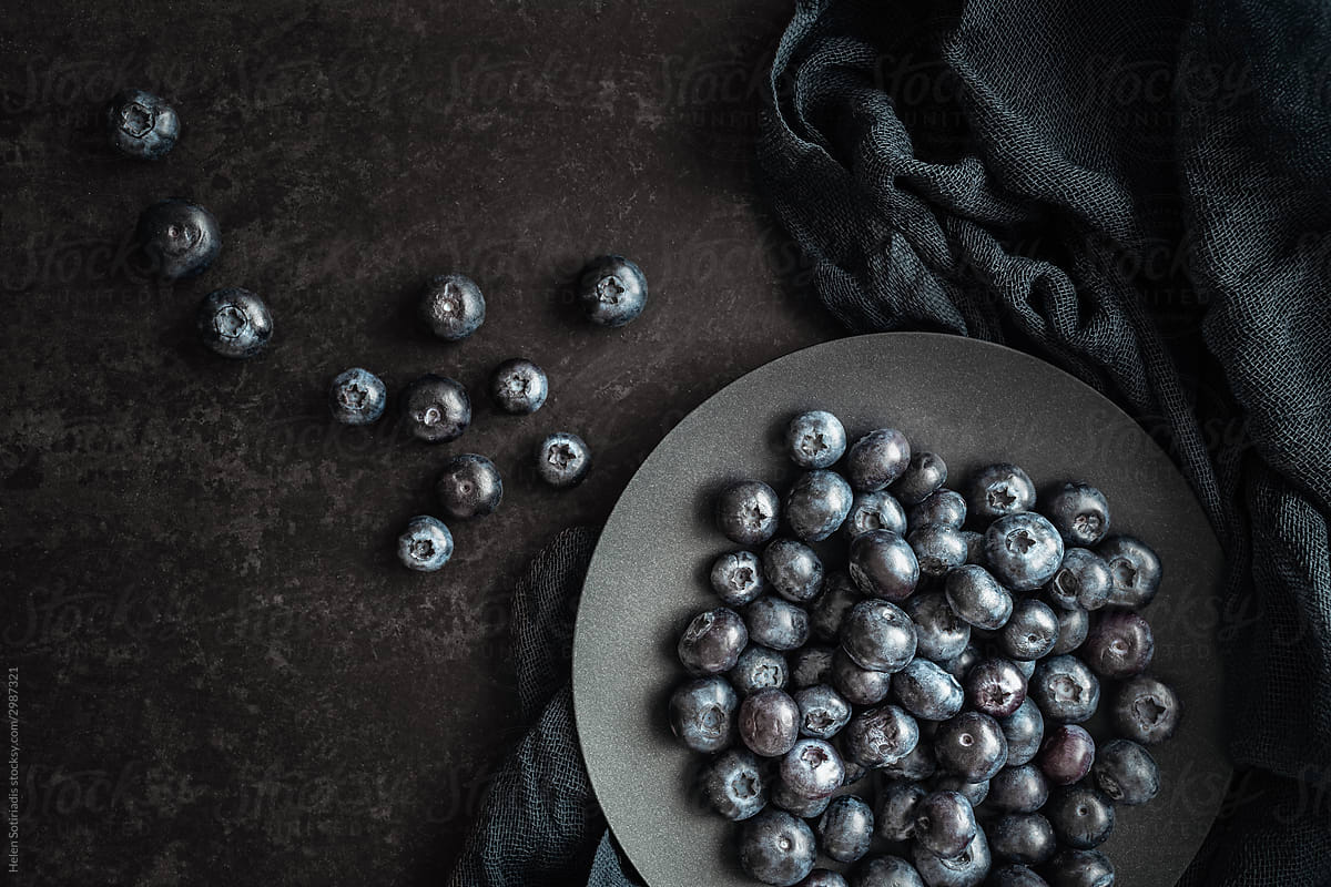 A Plate of Blueberries