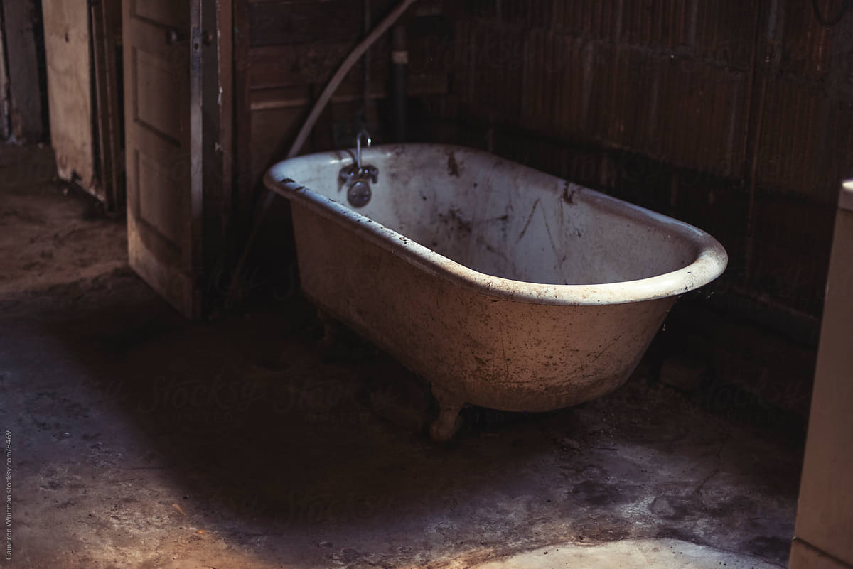 Dirty Tub, Abandoned Home