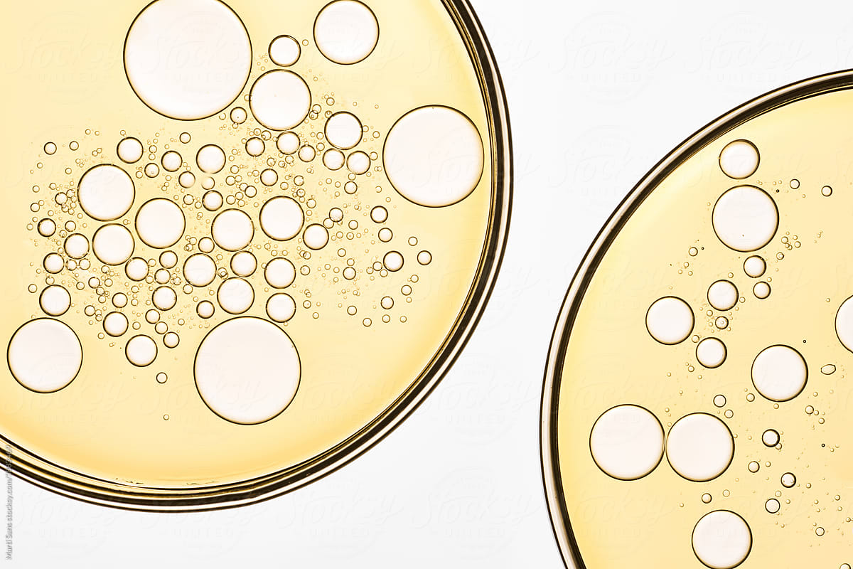 Abstract yellow and white bubbles background