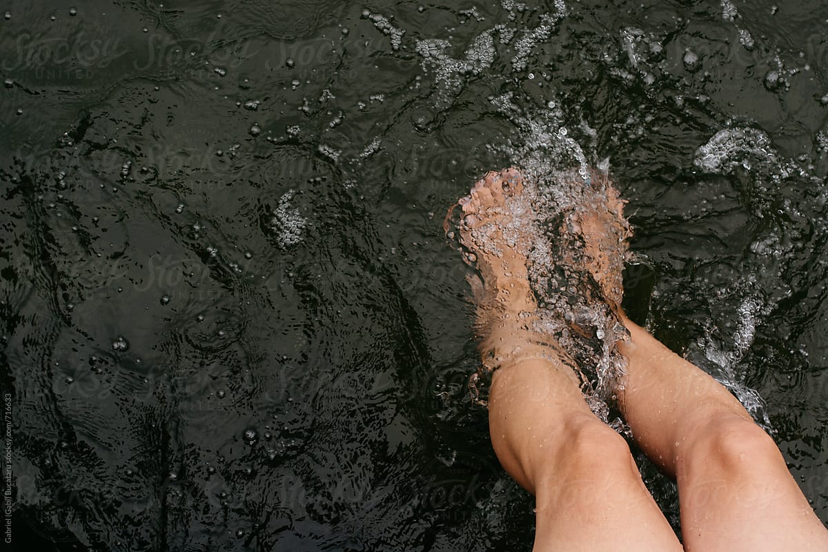 Legs Splashing
