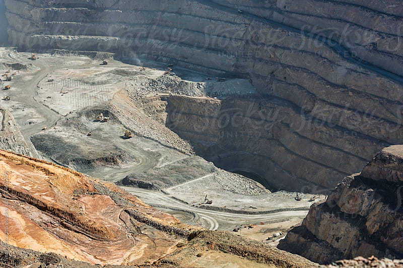 Heavy industry open pit gold mining