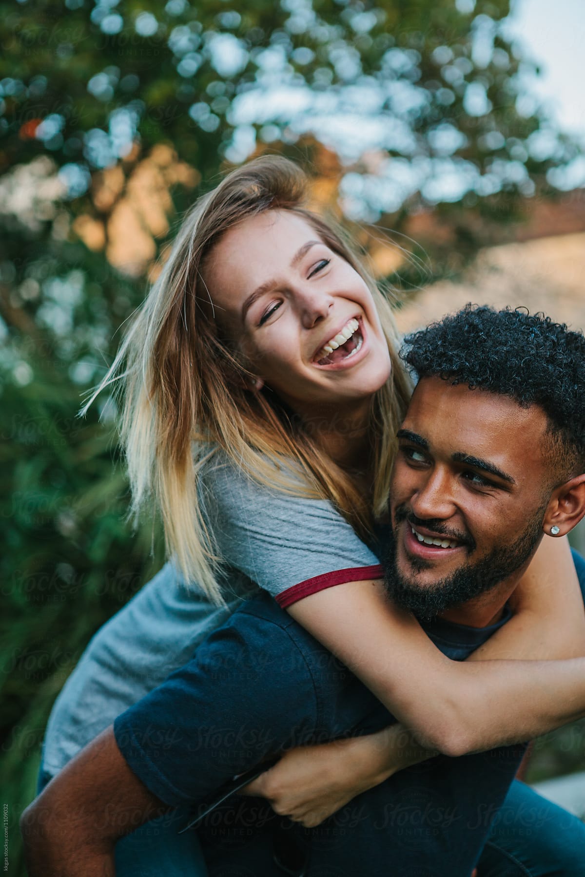 Young Couple In Love Del Colaborador De Stocksy Kkgas Stocksy 