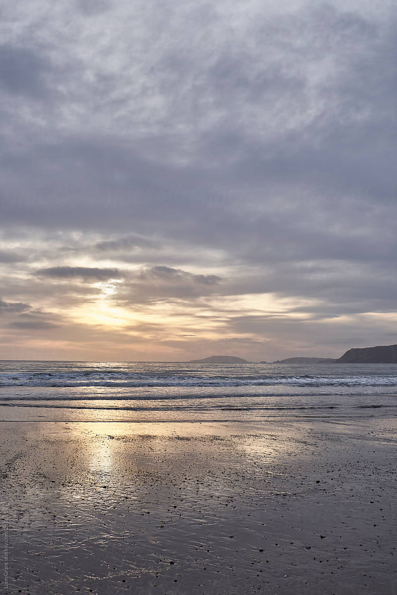 Sunset over Porth Neigwl (Hell\'s Mouth) Beach. Wales, UK.