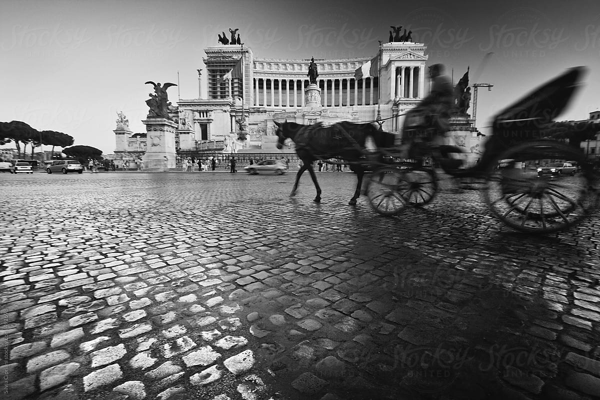 Horse-drawn carriage in Rome