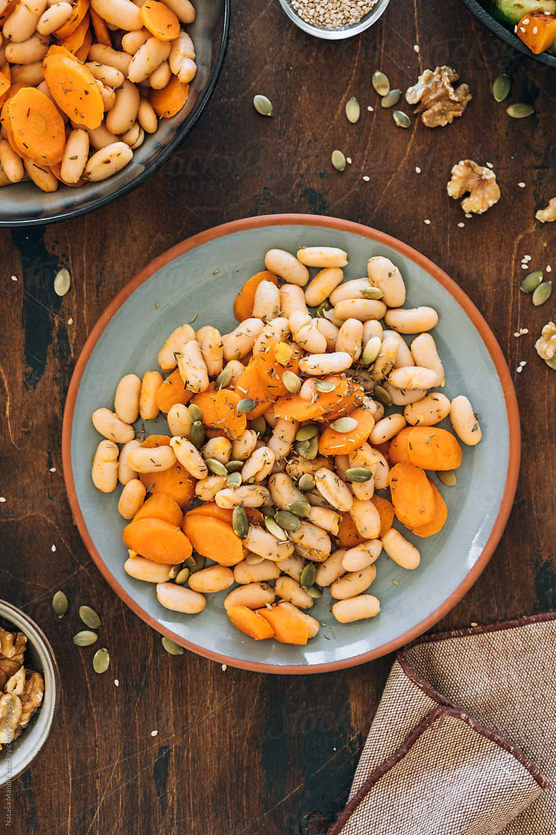 White beans with spicy carrots