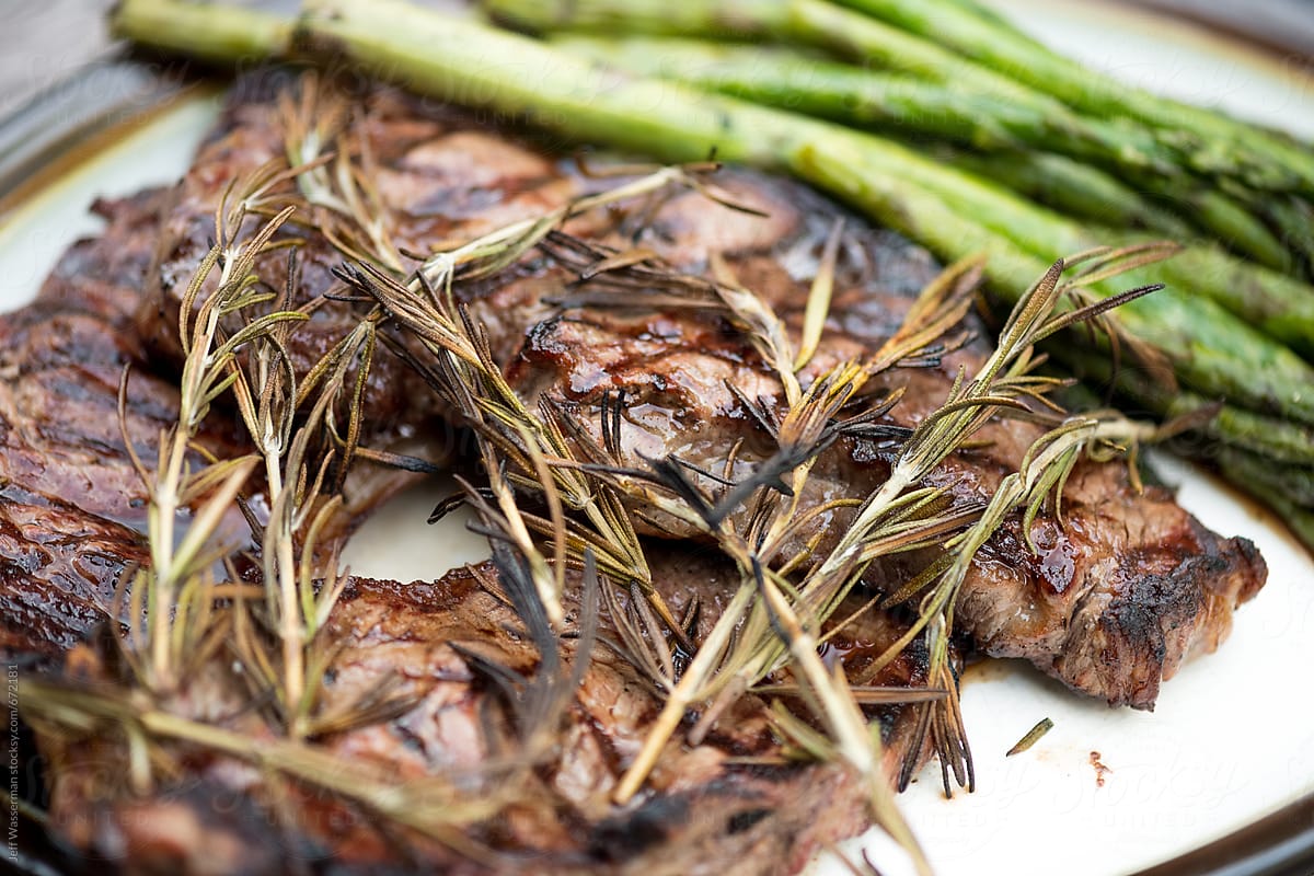 Barbequed Sirloin Steaks with Rosemary and Asparagus