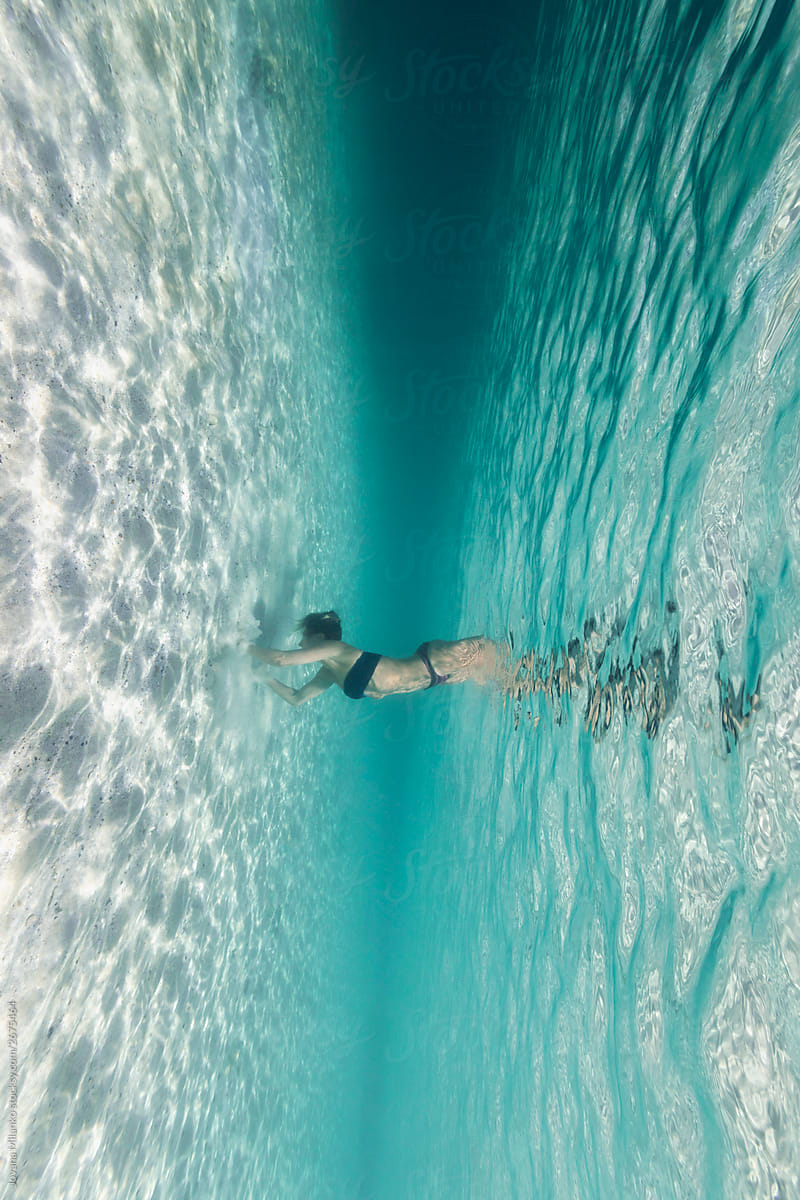 Underwater headstand