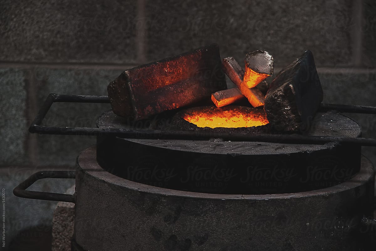 Bronze casting furnace