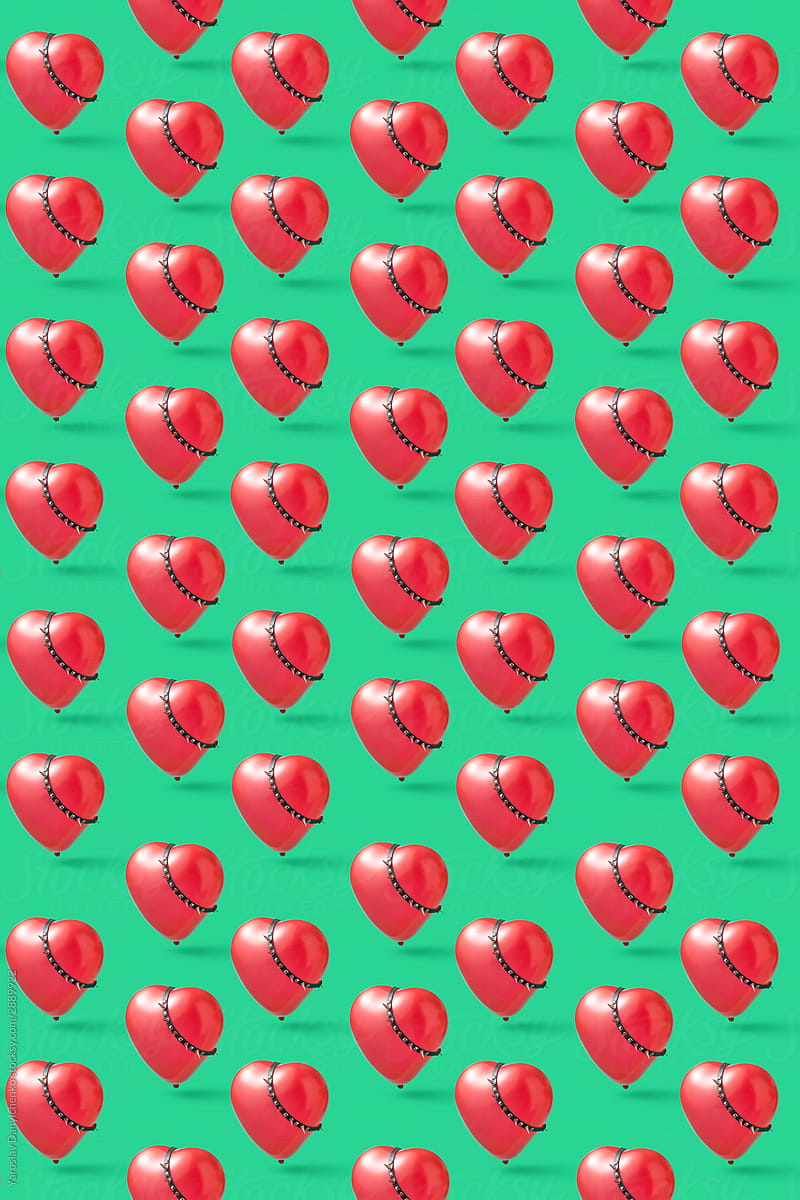 Balloons heart with spikes collars pattern.