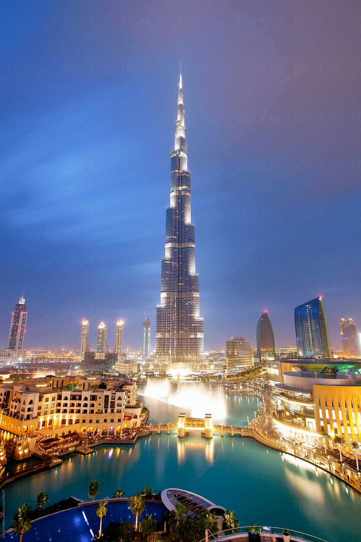 Burj Khalifa, the tallest man made structure in the world at 828 metres, Downtown Dubai, Dubai, United Arab Emirates, Middle East