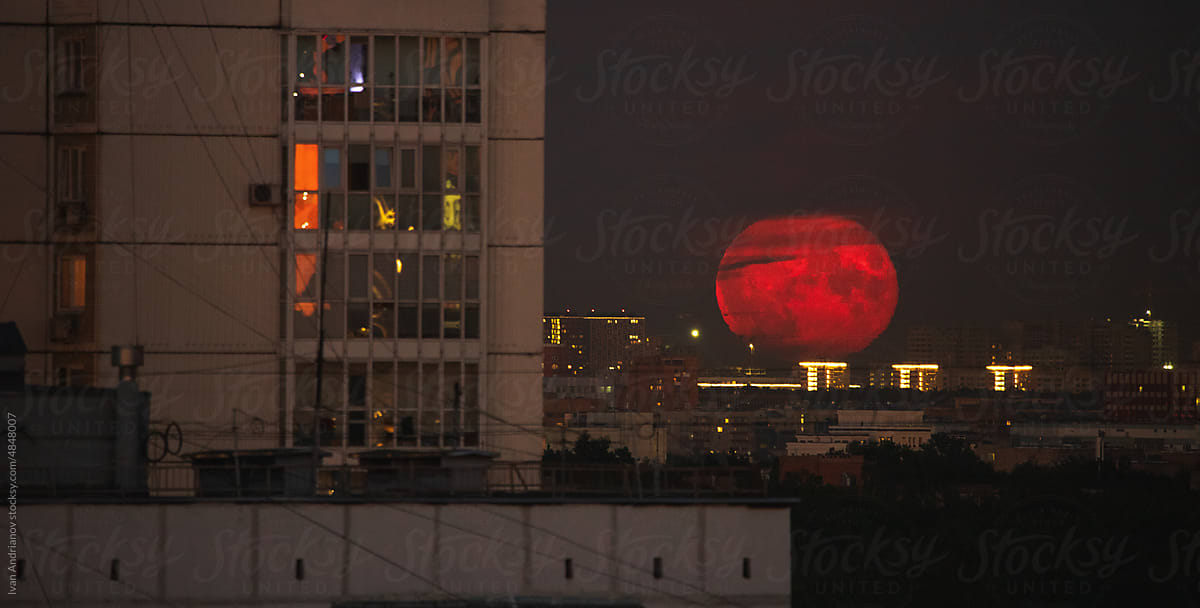 Huge Red Blood Moon Rise Cityscape Horizon