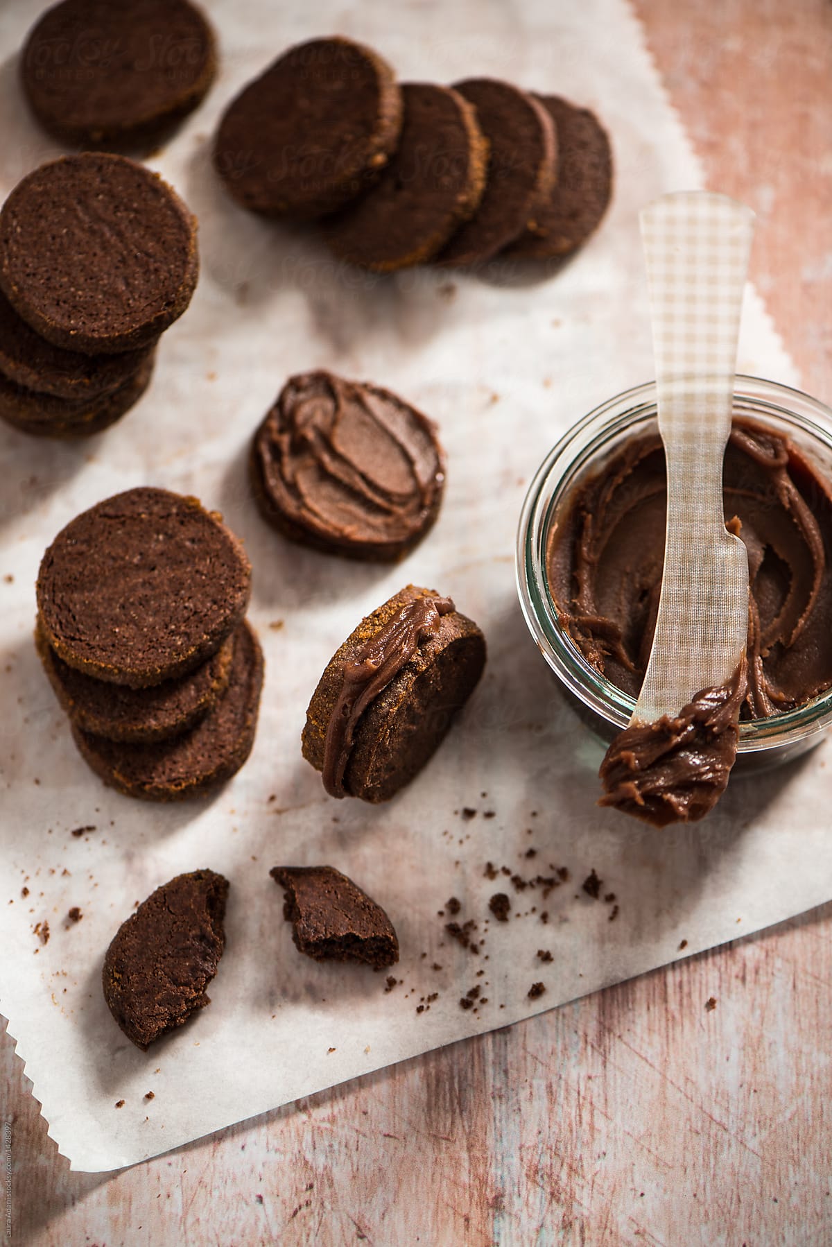 Cocoa cookies coated with chocolate salted caramel sauce