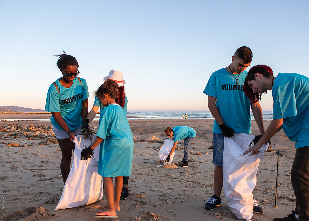 Volunteer community beach cleaning