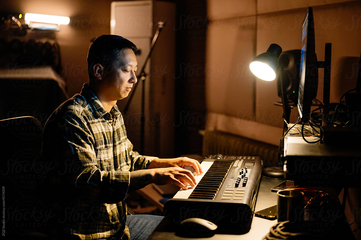 Music composer using electronic equipment