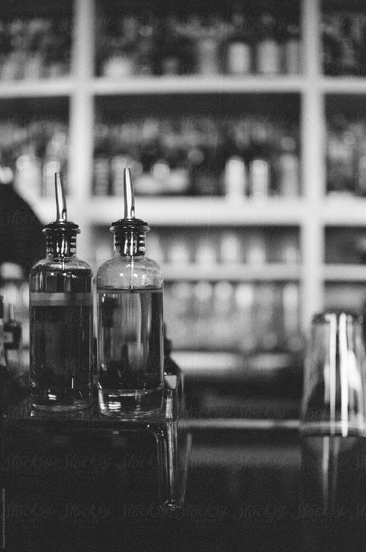 classic bar/restaurant scene in black and white
