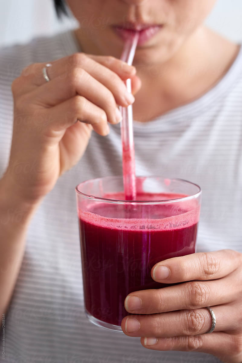 Drinking healthy beet juice for juice fast