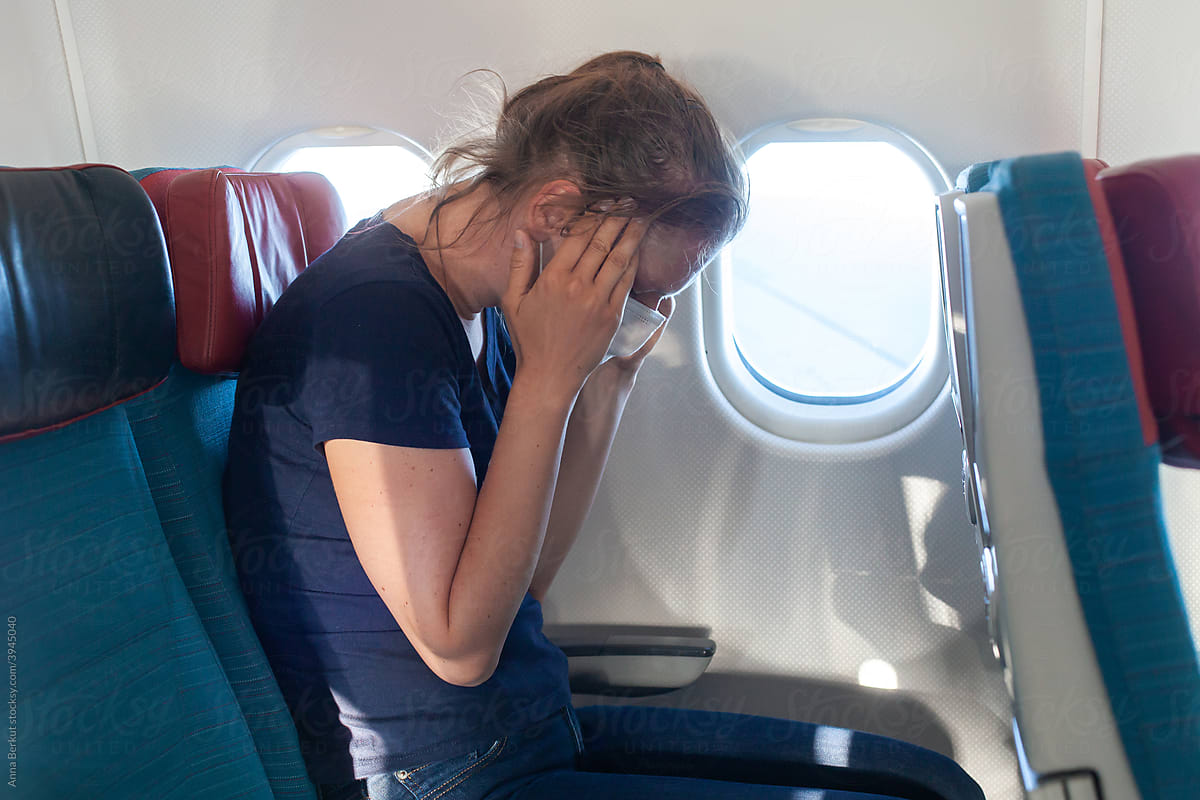headache in airplane