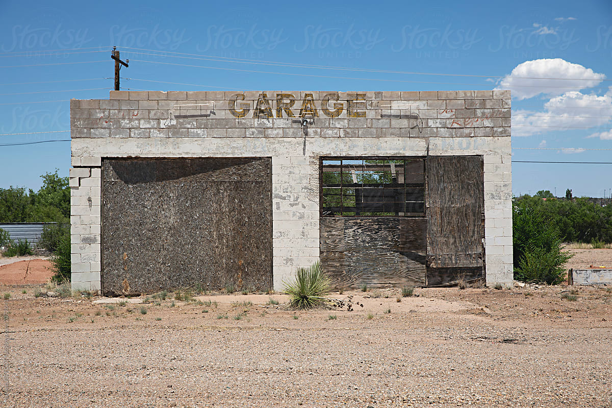 Abandoned old garage building on route 66 in New Mexico