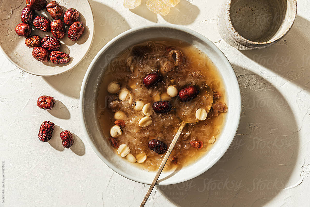 Chinese dessert soup with ingredients