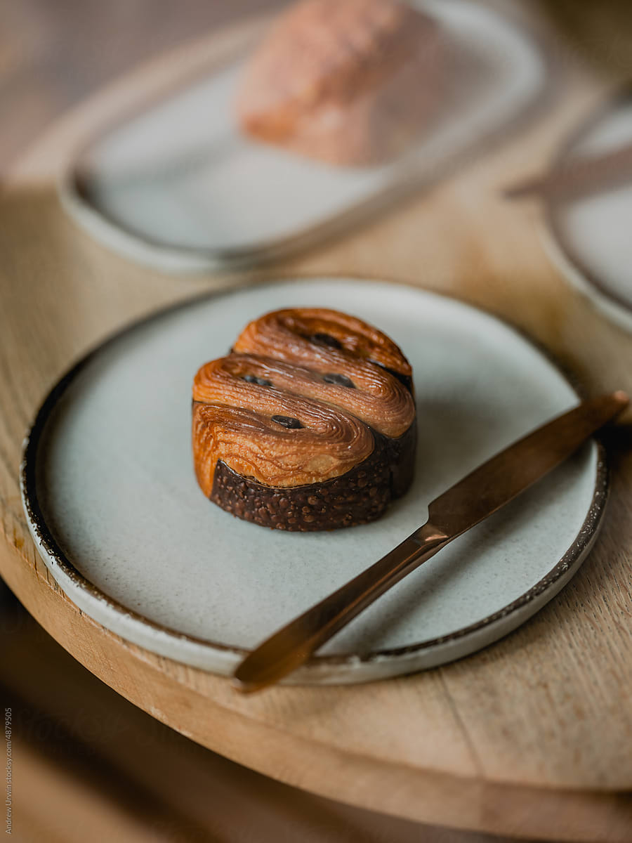 Pan au chocolat and almond croissant