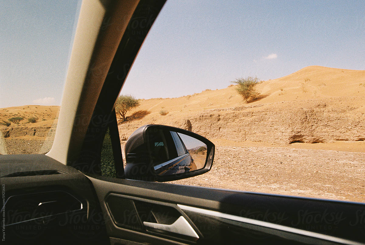 A car drive in the desert