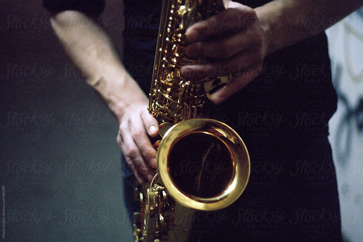 Saxophone tube