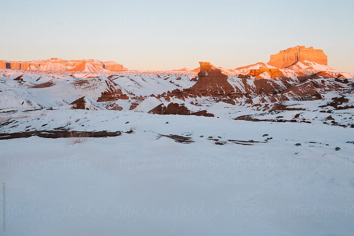 Snowy landscape in Utah at sunrise