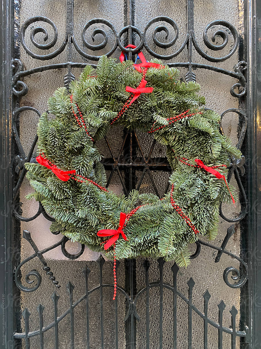 X-mas wreath on door