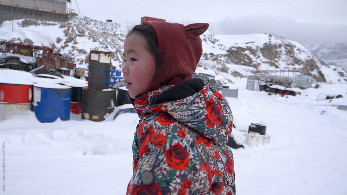 Childhood in Arctic Greenland: Inuk youth in trash rubbish dump