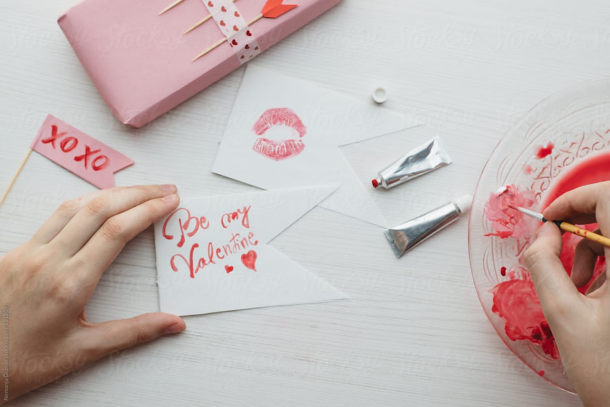 Making Creative DIY Valentine\'s Day Card