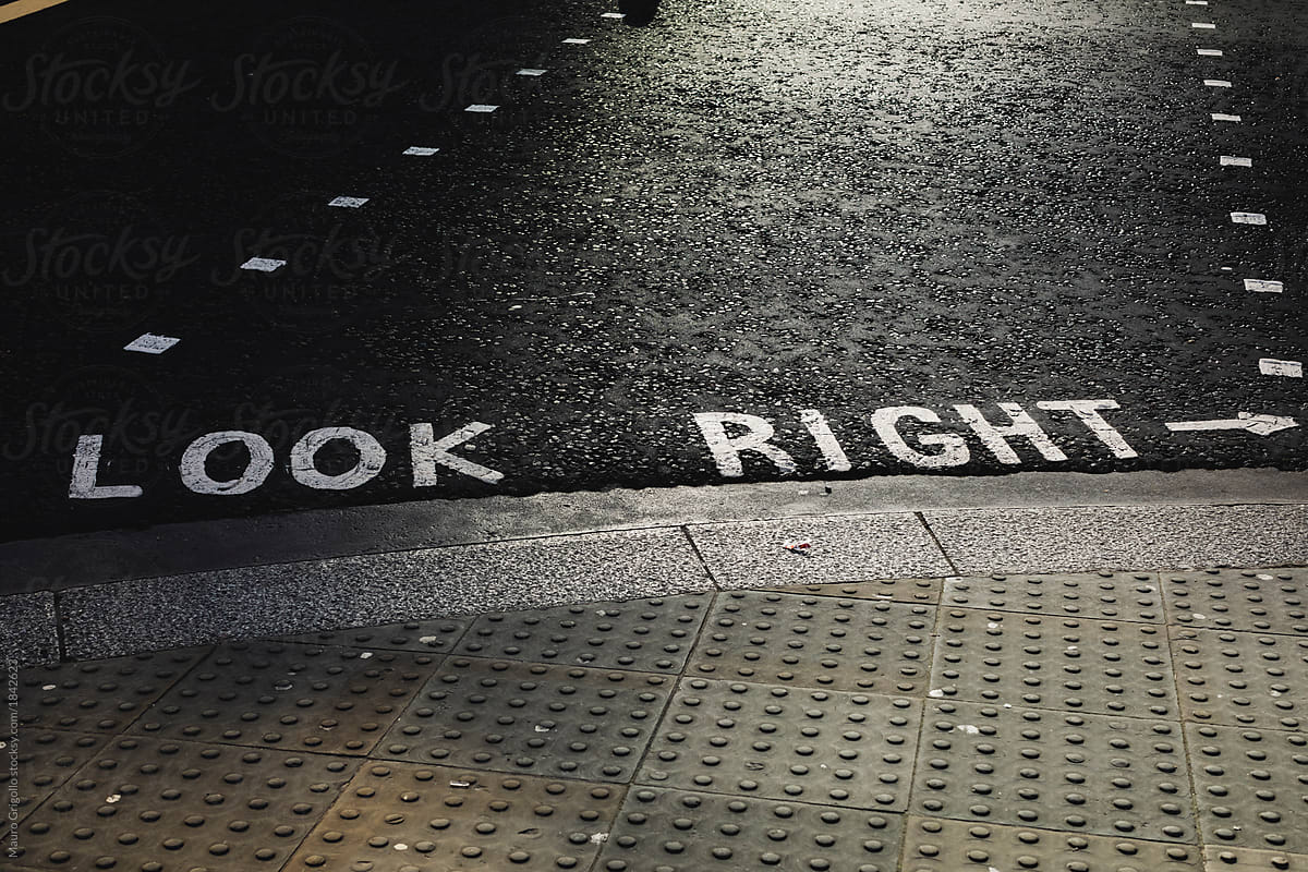 Look right sign on the street