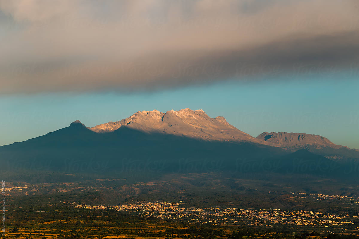 IztaccÃ­huatl Volcano at Dawn.