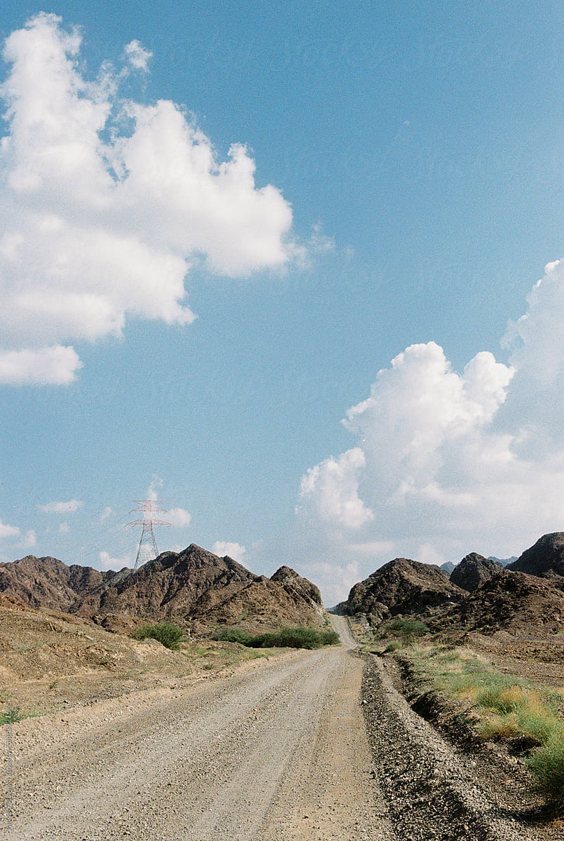 An unpaved road in UAE in the mountains