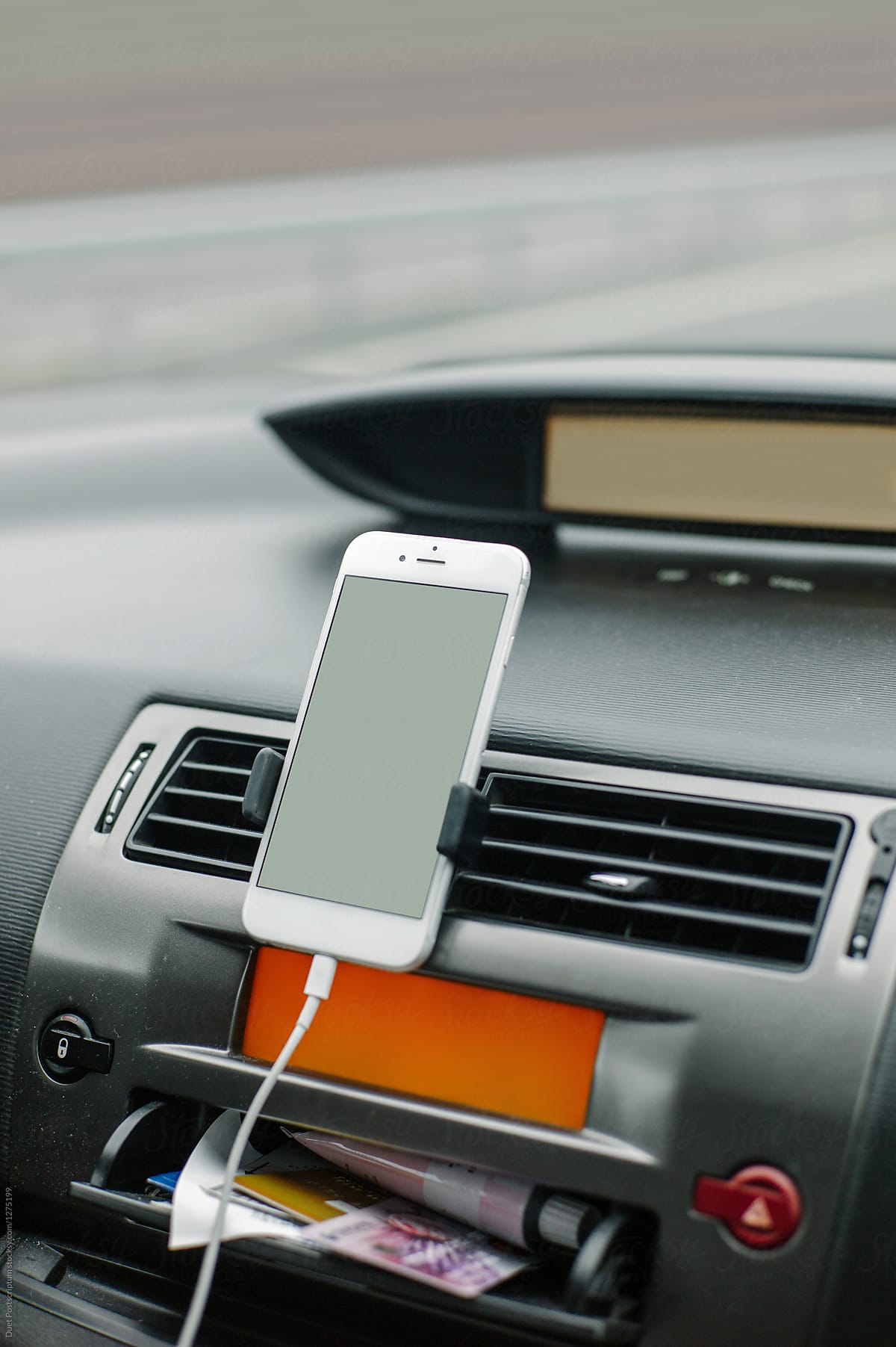 Smartphone navigation in the car
