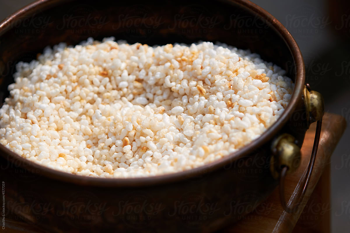 Closeup fried rice for making oil tea food