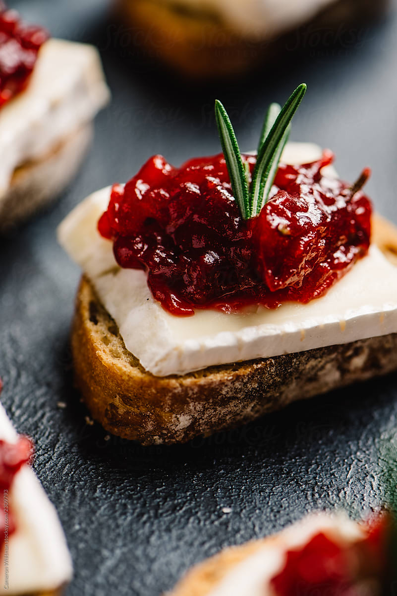 Cranberry Brie Toasts