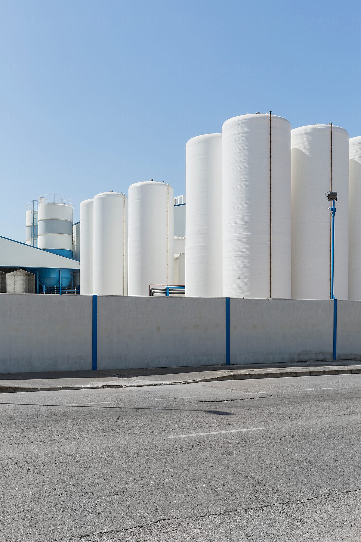 Fertilizer and chemicals storage tanks