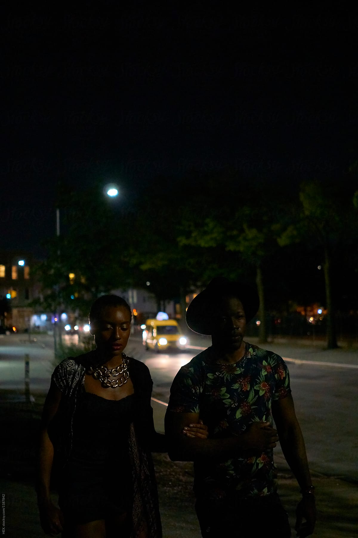 Young Couple on the Street of New York City . Brooklyn