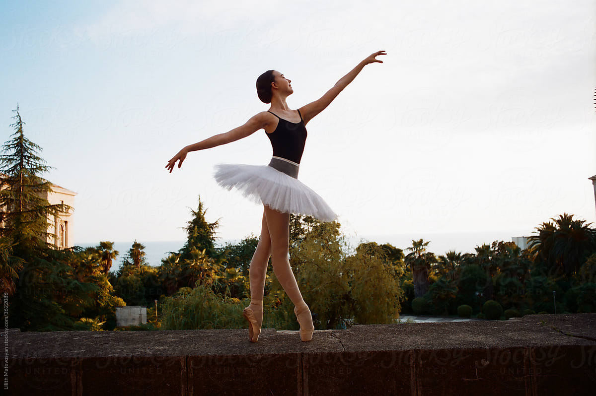 black and white ballet dancer poses | Chris Willis | Flickr